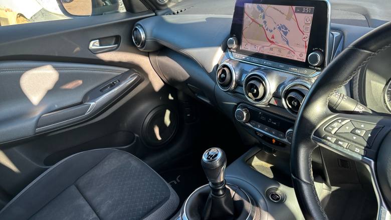 Nissan Juke 1.0 DiG-T 114 N-Connecta 5dr Petrol Hatchback